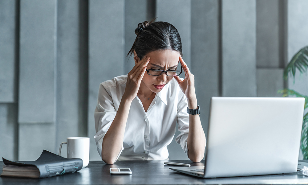 finding-the-cause-of-your-headaches-woman-with-headache